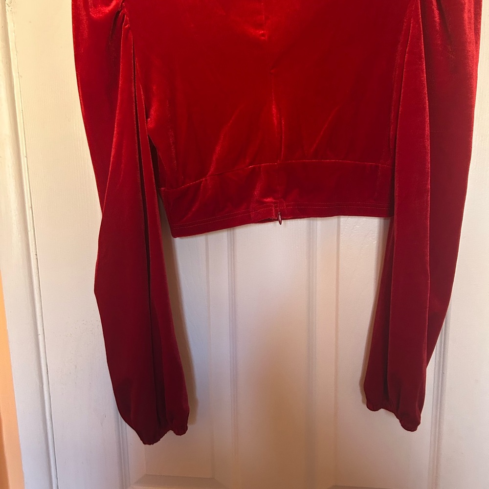 NWOT SHEIN 2 piece velour skirt set - Picture 3 of 9